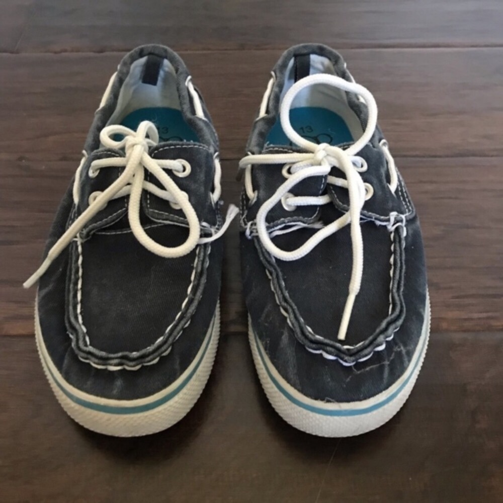Boy’s Boat Shoes (size 13)‎